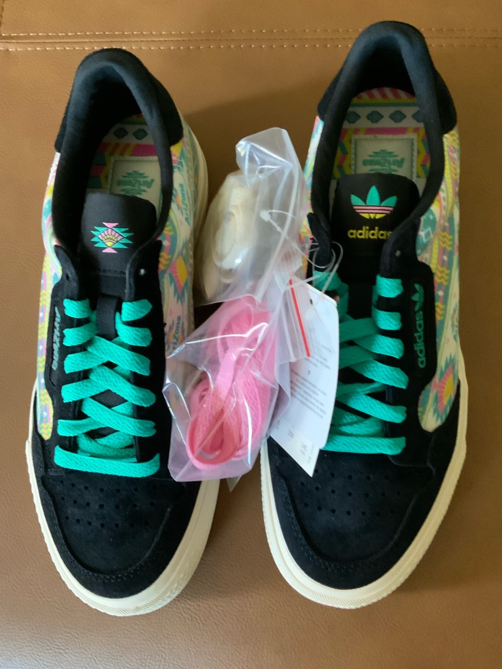 adidas Continental Vulc W in Black and White Arizona Size 8 Women’s